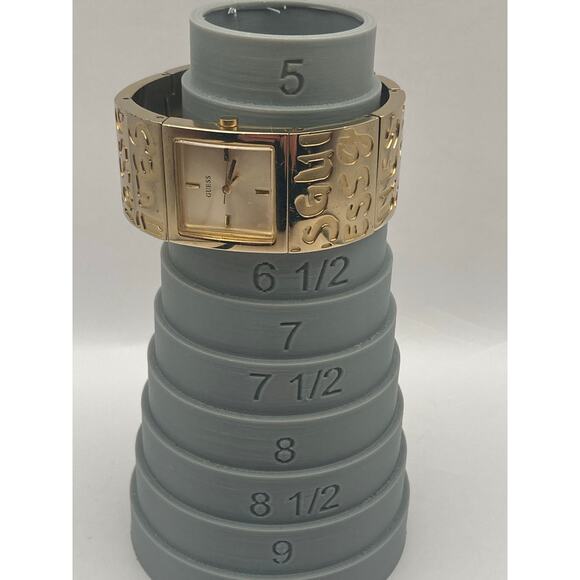 Guess Women's Quartz Watch Gold Tone Logo Bracelet U95159L1 Working New Battery - Picture 7 of 7